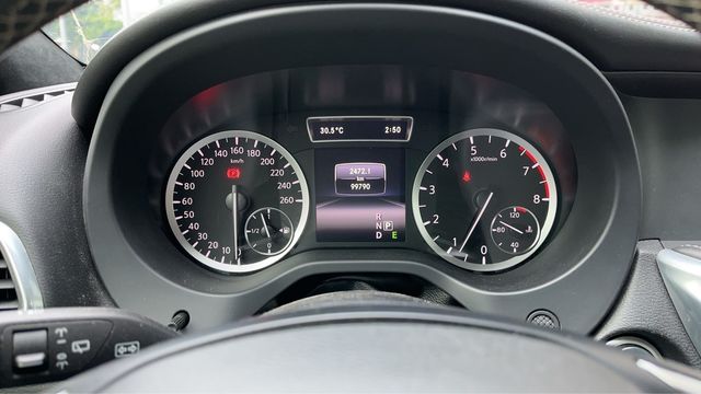 INFINITI無限 Q30  第3張相片