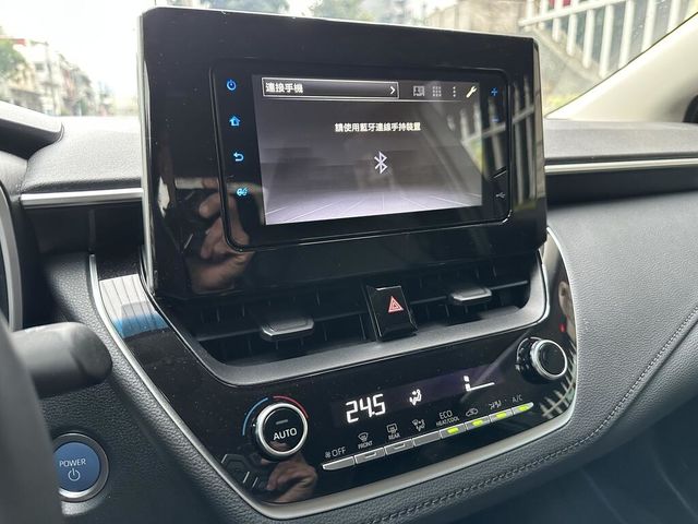 TOYOTA豐田 COROLLA ALTIS HYBRID  第8張相片