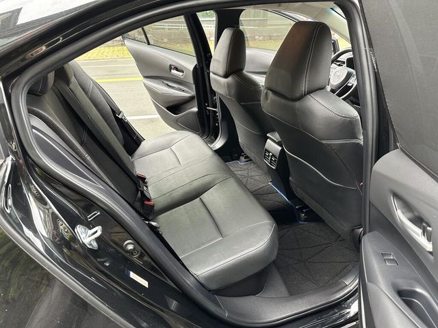 TOYOTA豐田 COROLLA ALTIS HYBRID  第13張相片
