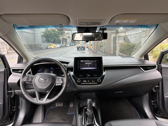 TOYOTA豐田 COROLLA ALTIS HYBRID  第17張相片