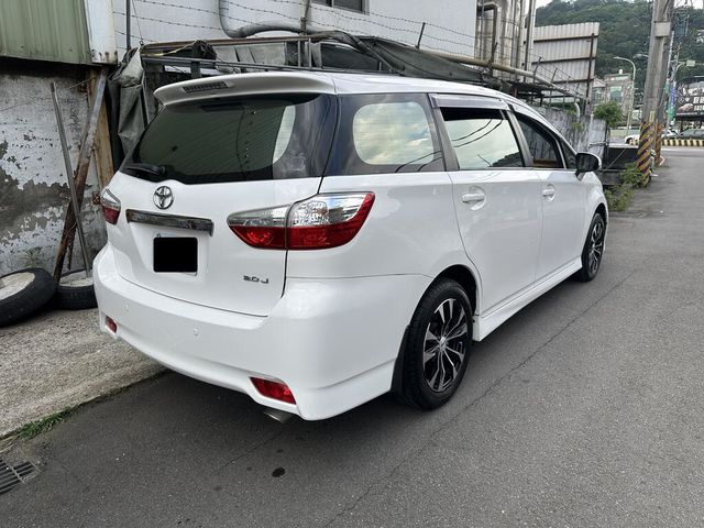 TOYOTA豐田 WISH  第2張相片