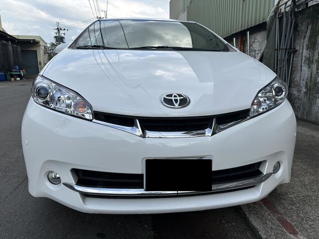 TOYOTA豐田 WISH  第3張相片
