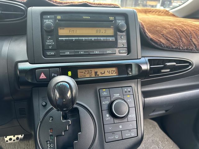 TOYOTA豐田 WISH  第17張相片