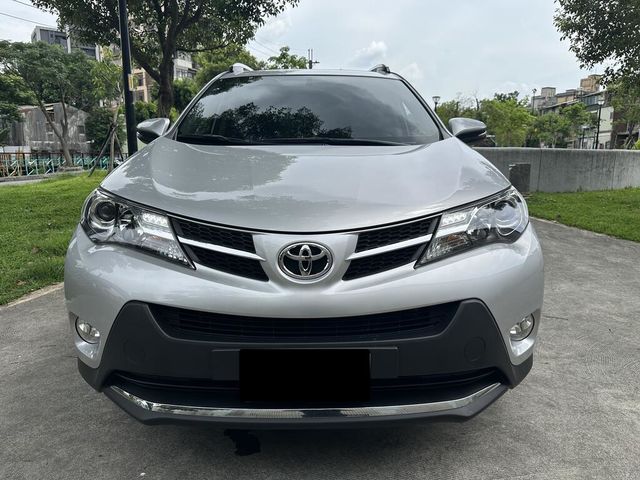 TOYOTA豐田 RAV4  第3張相片