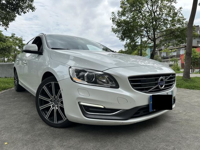 VOLVO富豪 V60  第1張相片
