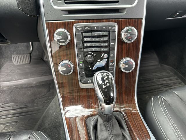 VOLVO富豪 V60  第14張相片