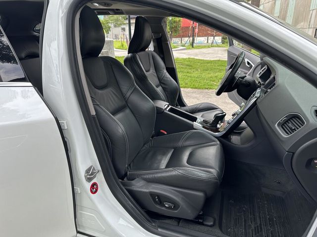 VOLVO富豪 V60  第16張相片