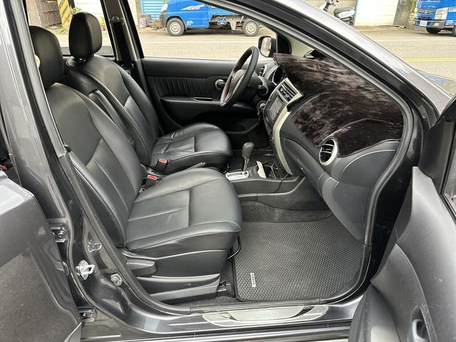 NISSAN日產 LIVINA  第11張相片