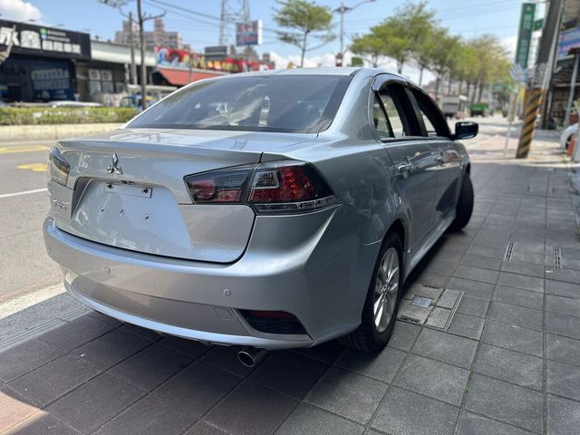 MITSUBISHI三菱 LANCER FORTIS  第2張相片