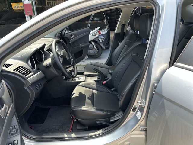 MITSUBISHI三菱 LANCER FORTIS  第10張相片