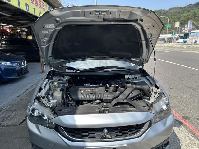 MITSUBISHI三菱 LANCER FORTIS  第14張相片