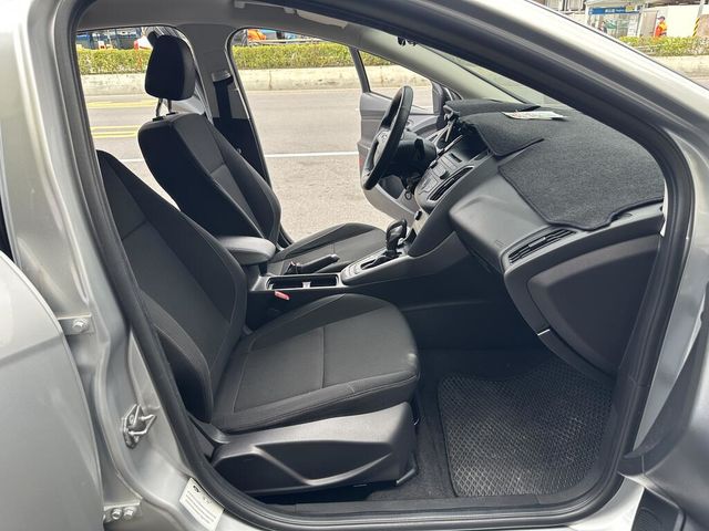 FORD福特 FOCUS  第8張相片