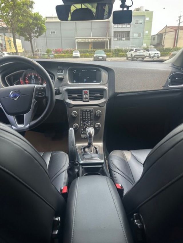 女用一手車 / 原版件 / 定速 / 盲點 / 安全小車  第6張相片