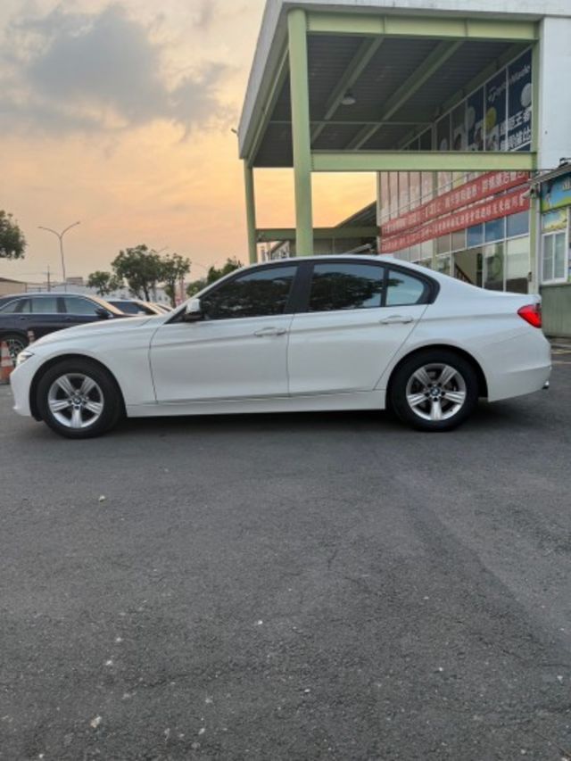 318 柴油 / 女用一手車 / 總代理 / 原廠保養  第3張相片