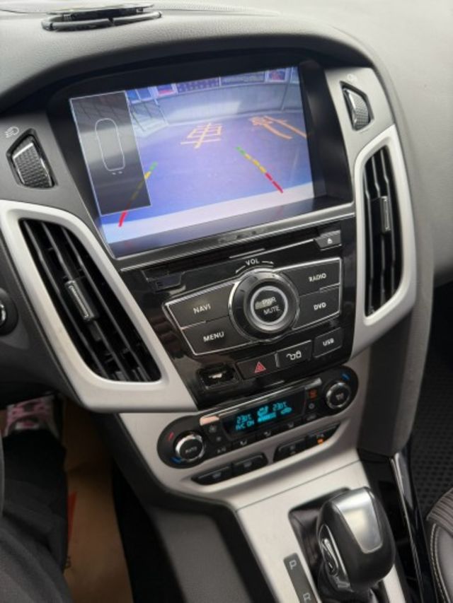 2.0柴油 / 一手車 / 自動停車 / 盲點偵測  第9張相片