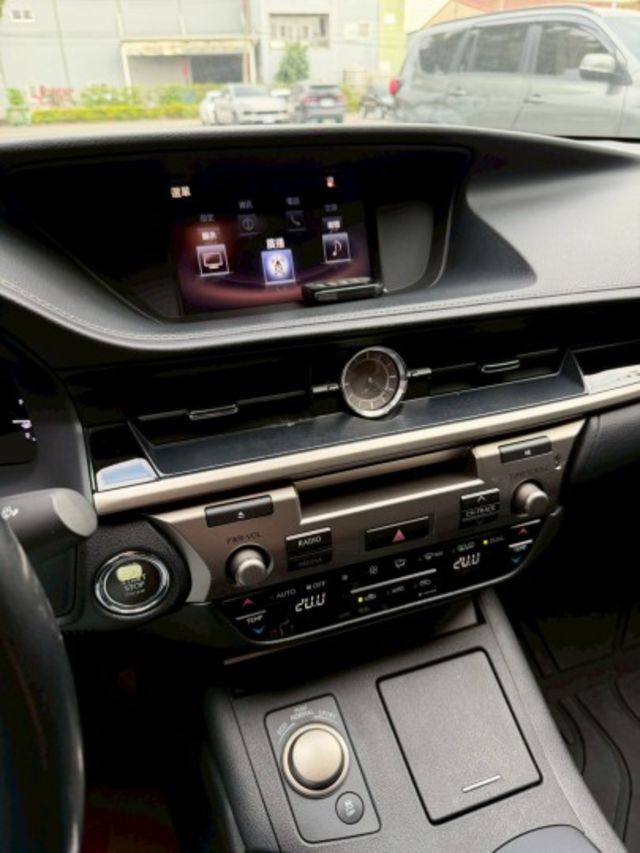 ES250 旗艦版 / 一手車 / 保固中  第9張相片