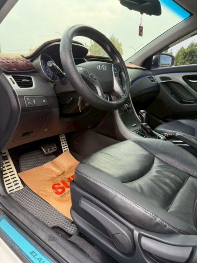 EX旗艦版 / 一手車 / 全車氣氛燈  第5張相片