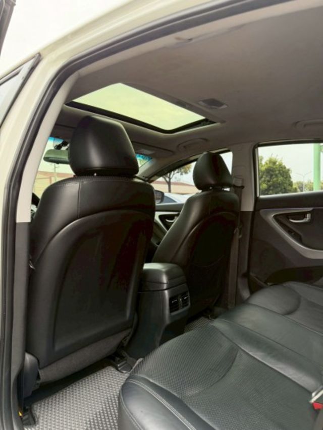 EX旗艦版 / 一手車 / 全車氣氛燈  第8張相片