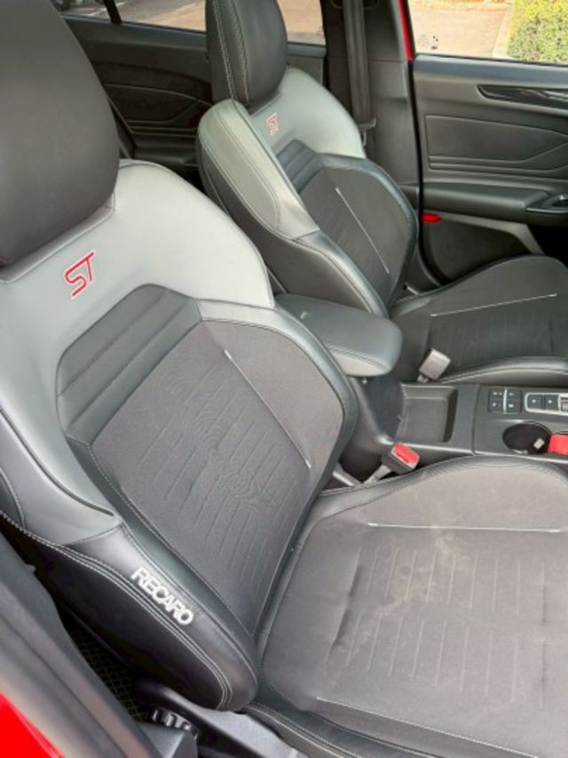 2.3 ST旅行車 / 一手車 / 原廠保養  第7張相片