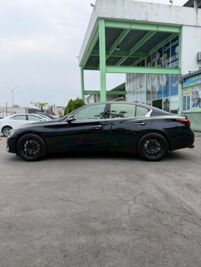 一手車 / 原廠保養 / 全車精品改裝 / 改安卓機  第3張相片