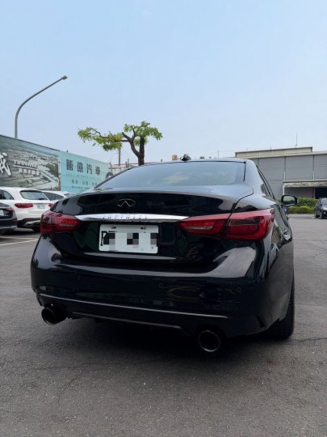 一手車 / 原廠保養 / 全車精品改裝 / 改安卓機  第4張相片