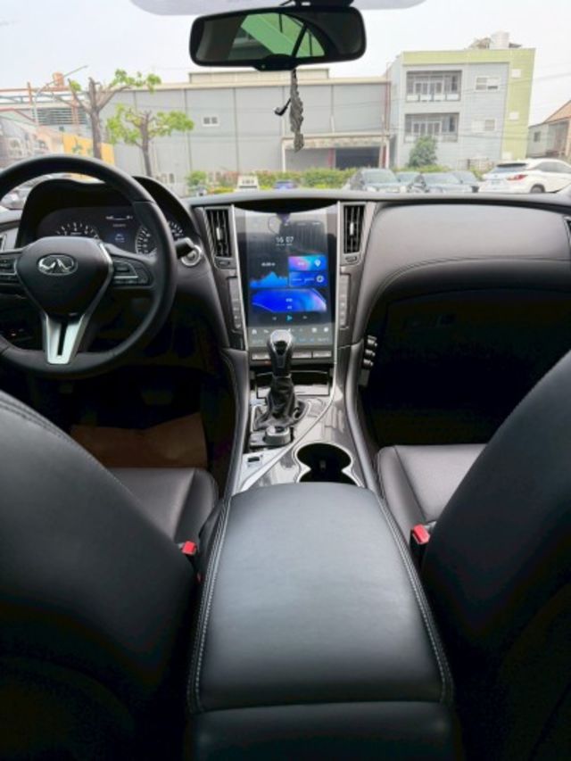 一手車 / 原廠保養 / 全車精品改裝 / 改安卓機  第6張相片