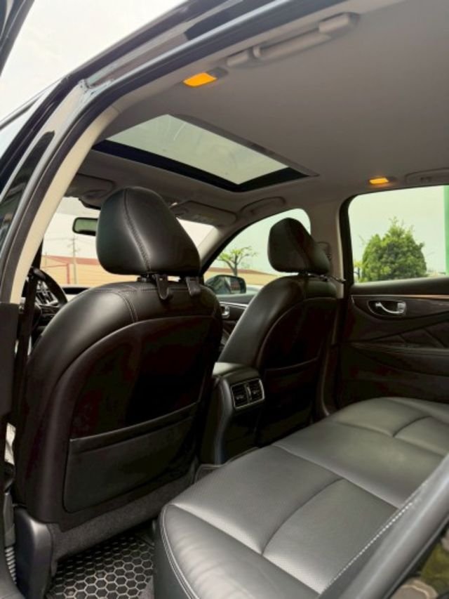 一手車 / 原廠保養 / 全車精品改裝 / 改安卓機  第8張相片