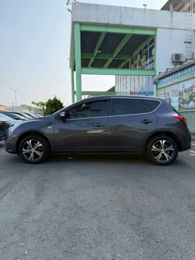 旗艦版 / 女用車 / 原廠保養  第3張相片