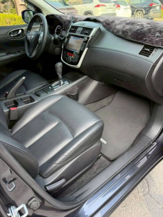 旗艦版 / 女用車 / 原廠保養  第7張相片