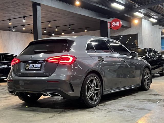 2019年出廠 A250 AMG 4MATIC 里程少跑 雙液晶螢幕/全景天窗/KEYLESS-GO/加熱座椅/麂皮內裝  第2張相片
