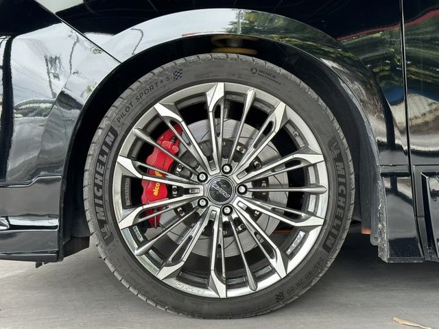 低里程/全車升級品總花費超過百萬  第5張相片