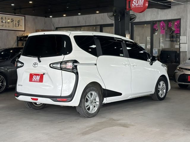 低里程/原廠保固中/安卓車機/KEYLESS免鑰匙  第2張相片