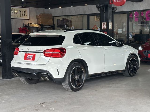 夜色套件/AMG套件/全景天窗/低里程  第2張相片