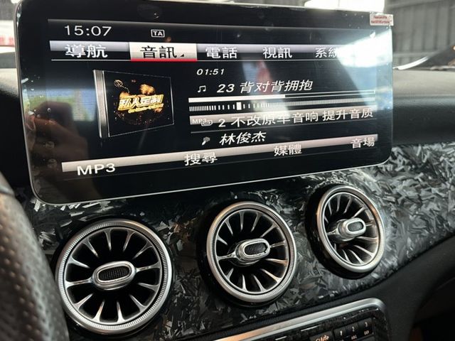 夜色套件/AMG套件/全景天窗/低里程  第8張相片