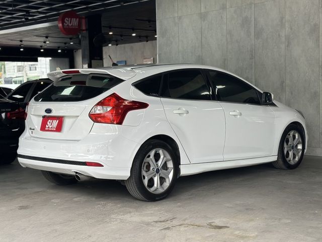 低里程/2.0S版/天窗/空力套件/自動停車/一年或兩萬公里保固  第2張相片