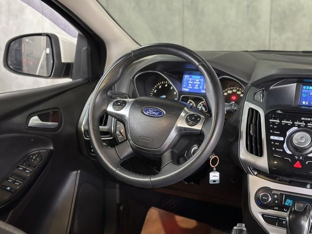 低里程/2.0S版/天窗/空力套件/自動停車/一年或兩萬公里保固  第10張相片