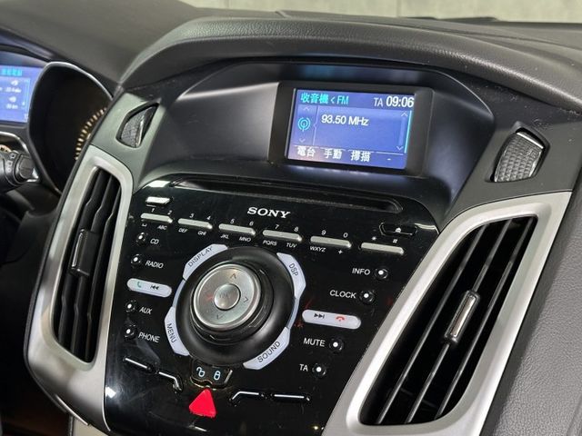 低里程/2.0S版/天窗/空力套件/自動停車/一年或兩萬公里保固  第13張相片