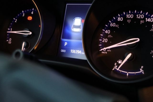 日本原裝進口/豪華版/加熱座椅/LED頭尾燈  第13張相片