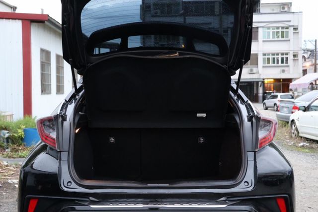 日本原裝進口/豪華版/加熱座椅/LED頭尾燈  第16張相片