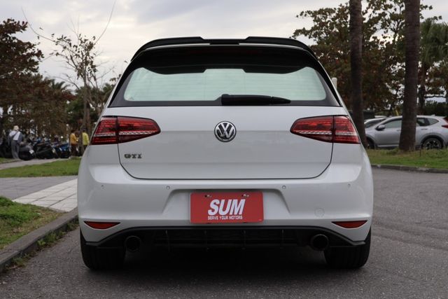 整備項目眾多/無重度改裝/僅升級進氣系統/電動尾門/外觀空力套件  第4張相片