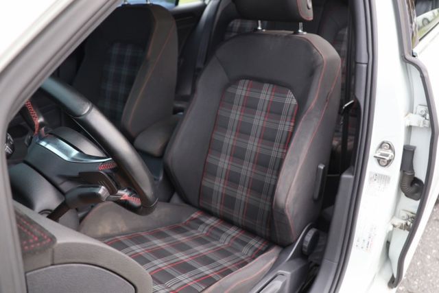 整備項目眾多/無重度改裝/僅升級進氣系統/電動尾門/外觀空力套件  第6張相片