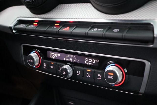 1.4渦輪增壓引擎/新車價14X/車色特殊耐看/低價位入主進口小休旅  第13張相片