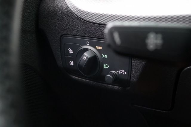 1.4渦輪增壓引擎/新車價14X/車色特殊耐看/低價位入主進口小休旅  第14張相片