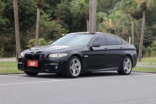 HID魚眼頭燈/原廠導航/M版空力套件/鋁圈/方向盤  第1張相片