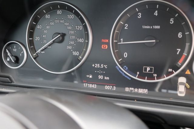 HID魚眼頭燈/原廠導航/M版空力套件/鋁圈/方向盤  第13張相片