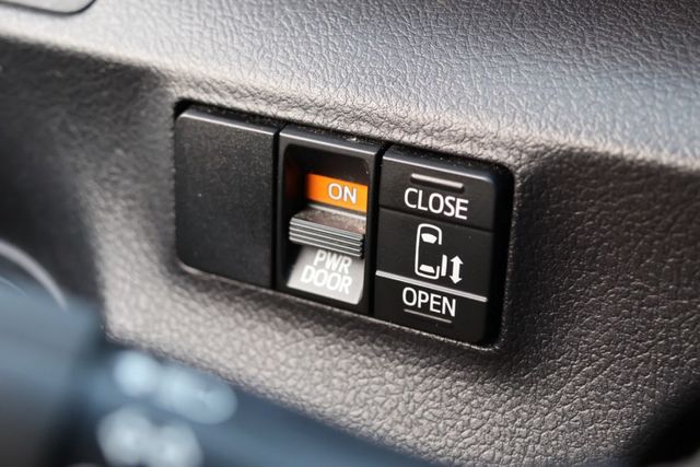 一手車/小改款/單側電滑門/豪華+  第13張相片