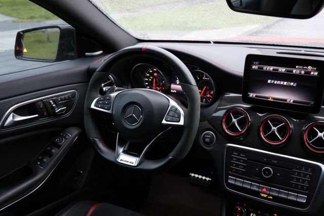 小改款381P馬力/夜色套件/賽車座椅/HK音響/電子懸吊  第12張相片