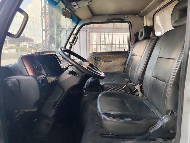 ☑️便宜☑️六輪貨車☑️三噸半☑️大空間☑️工作好幫手☑高負載能力☑數量稀少☑可貸款  第9張相片