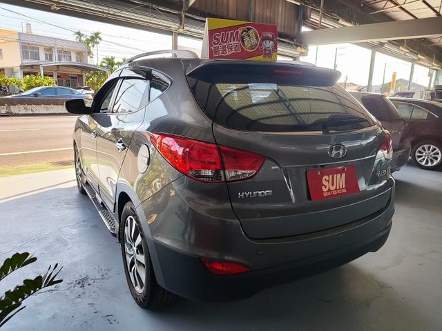 ☑️原廠保養☑全景天窗☑認證車☑2.4汽油☑頂級旗艦版☑大空間SUV☑車頂行李架☑電動椅☑恆溫☑方向盤快控鍵☑可全額貸  第16張相片