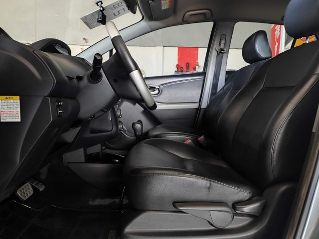 ☑️公里數少☑️實車實價☑️全額貸款☑️車況良好☑️小鴨☑️G版☑️五門小車☑好駕駛☑好操控☑好省油☑倒車雷達☑口碑推薦  第8張相片